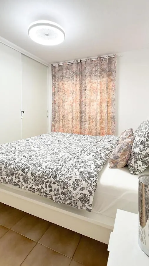 Korallia Guesthouse Castle Harbour Los Cristianos  Apartment Los Cristianos (Tenerife)